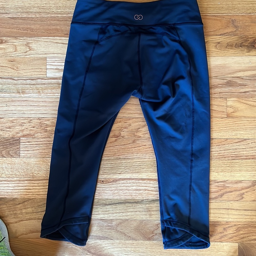 CALIA capris. Size medium - Picture 3 of 5